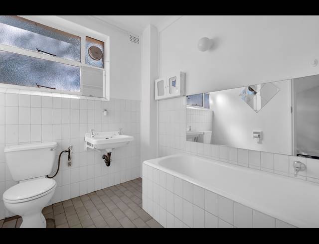 1 BEDROOM APARTMENT FOR SALE IN ALBERTVILLE
